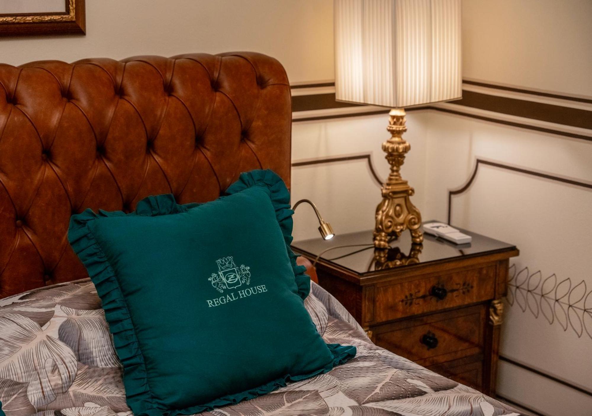 Regal House Verona Vescovado Bagian luar foto
