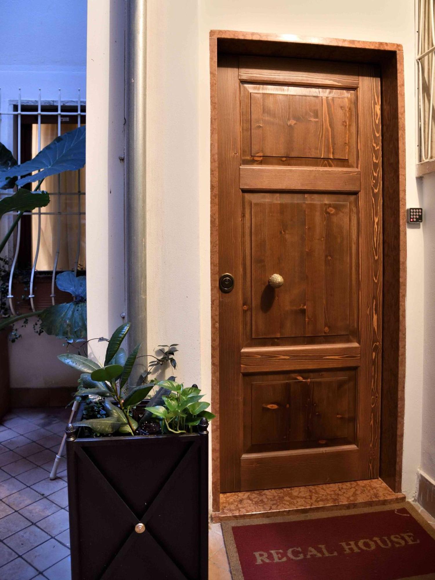 Regal House Verona Vescovado Bagian luar foto